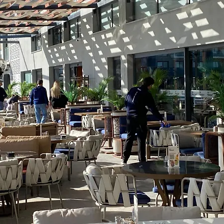 Sunrise 80 * Aglantzia