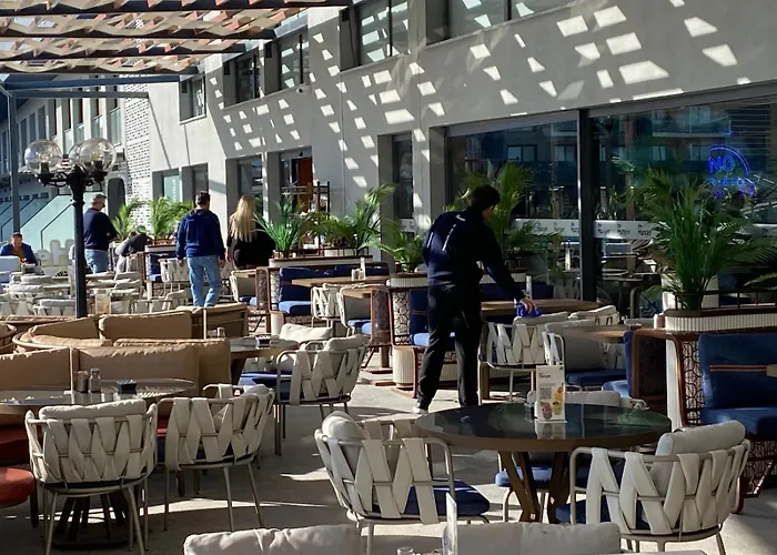 Sunrise 80 * Aglantzia